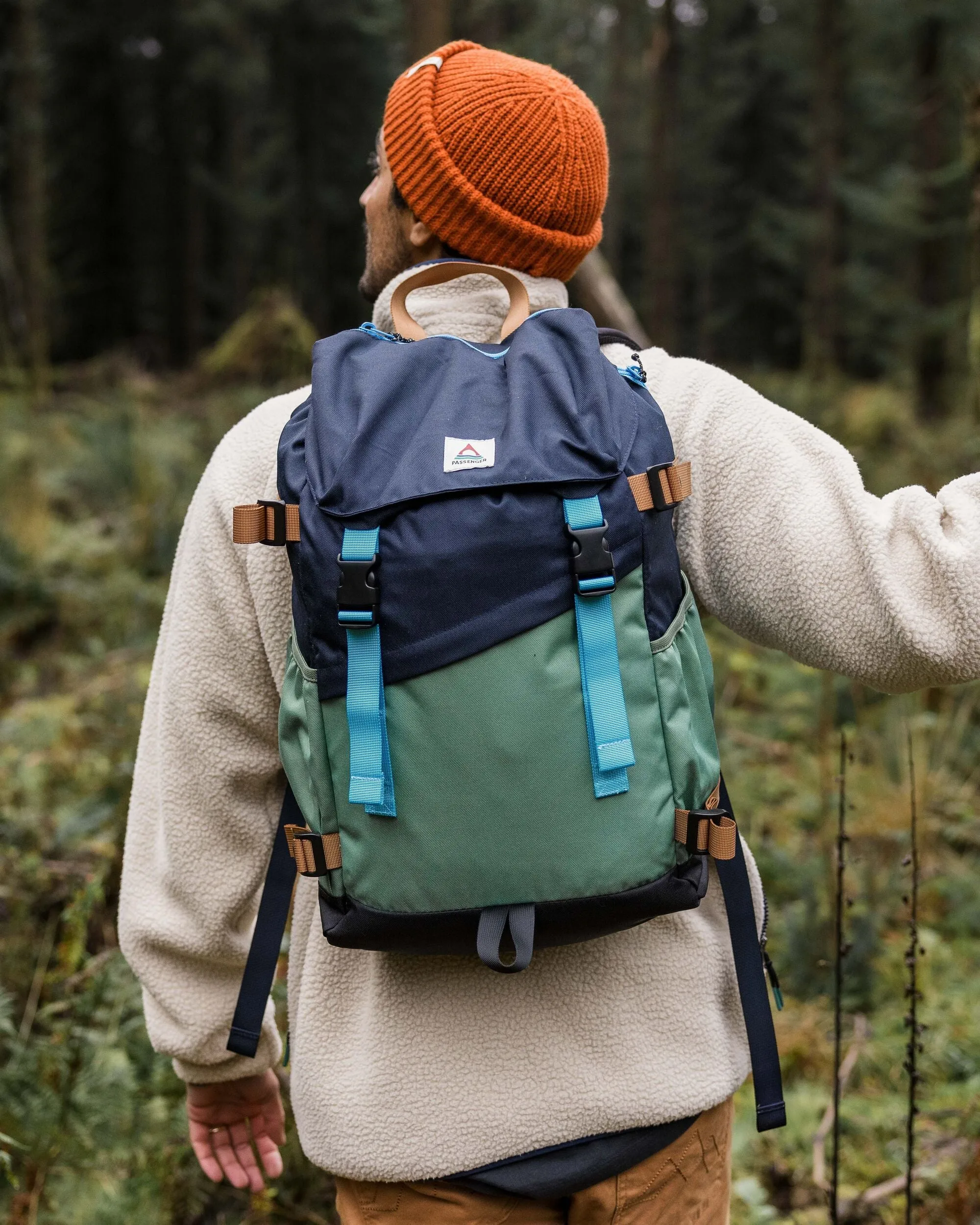 Boondocker Recycled 26L Backpack - Deep Navy/Laurel Green