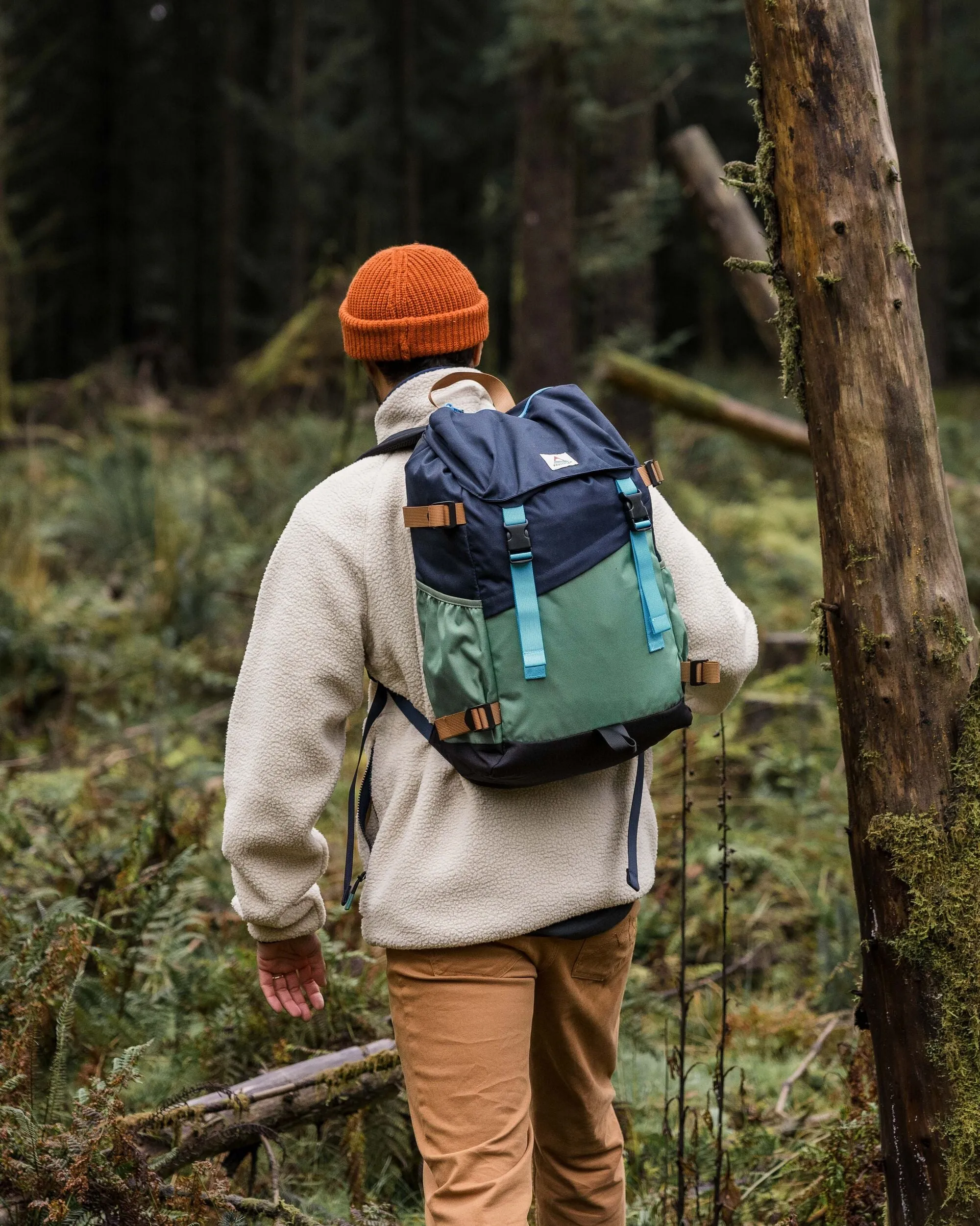 Boondocker Recycled 26L Backpack - Deep Navy/Laurel Green