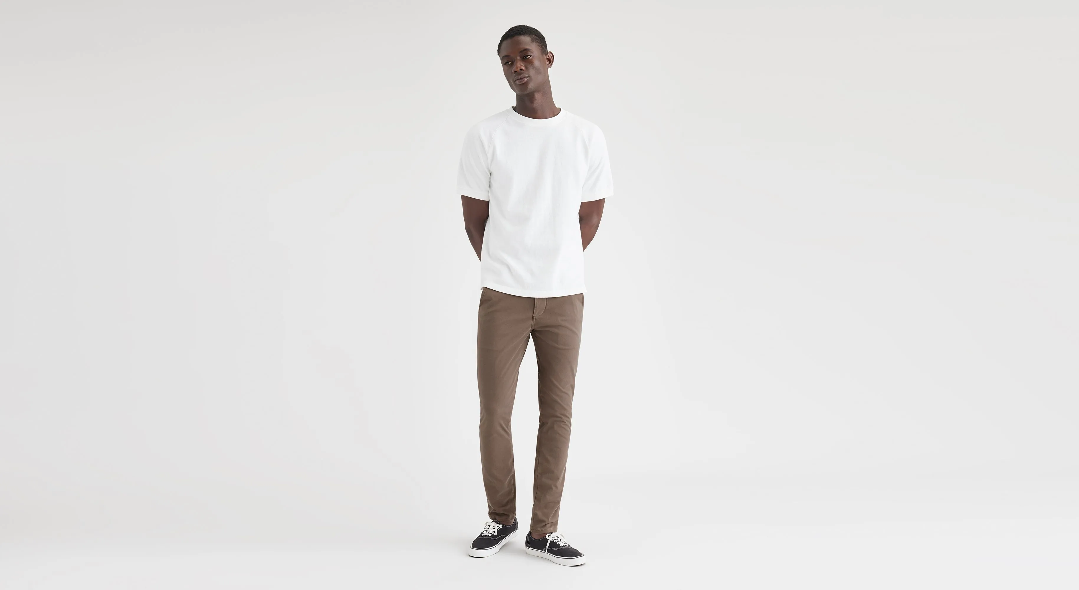 Men's Skinny Fit Supreme Flex Alpha Khaki Pants